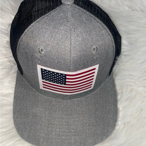 American flag trucker hat - Picture 6 of 7
